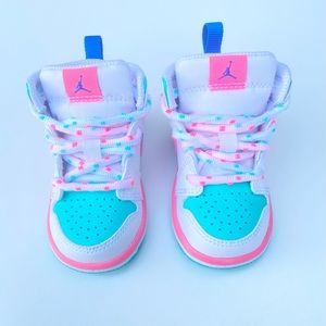 AirJordan 1 Mid Digital Pink sz 4c